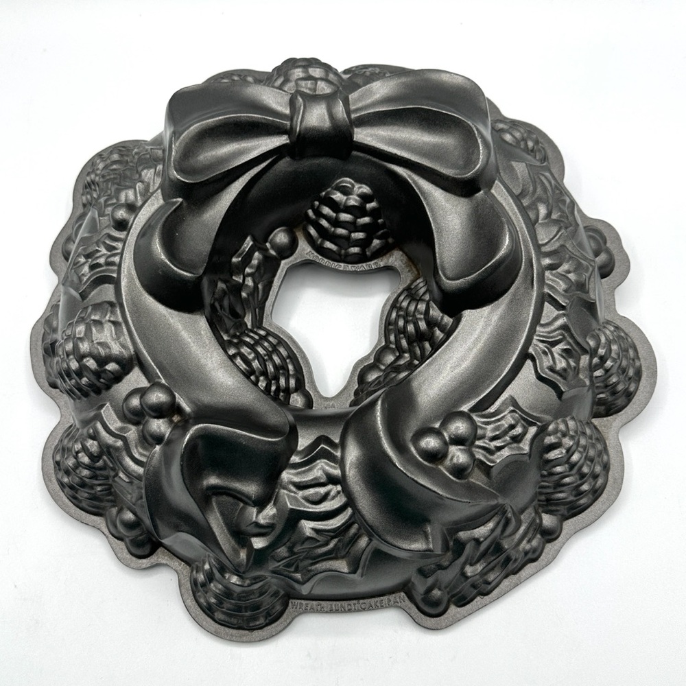 Nordic Ware Wreath Bundt Cake. Made in USA